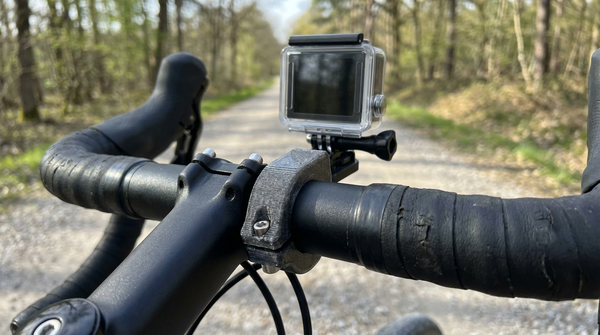 サイクリスト向けカスタムGoProマウントの印刷